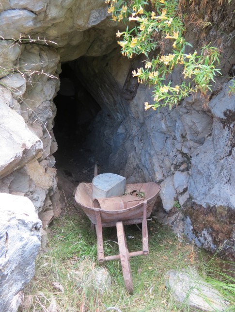 Moraga limestone lithograph mine hiking backpacking Indian Creek Dick Smith Wilderness Los Padres national forest